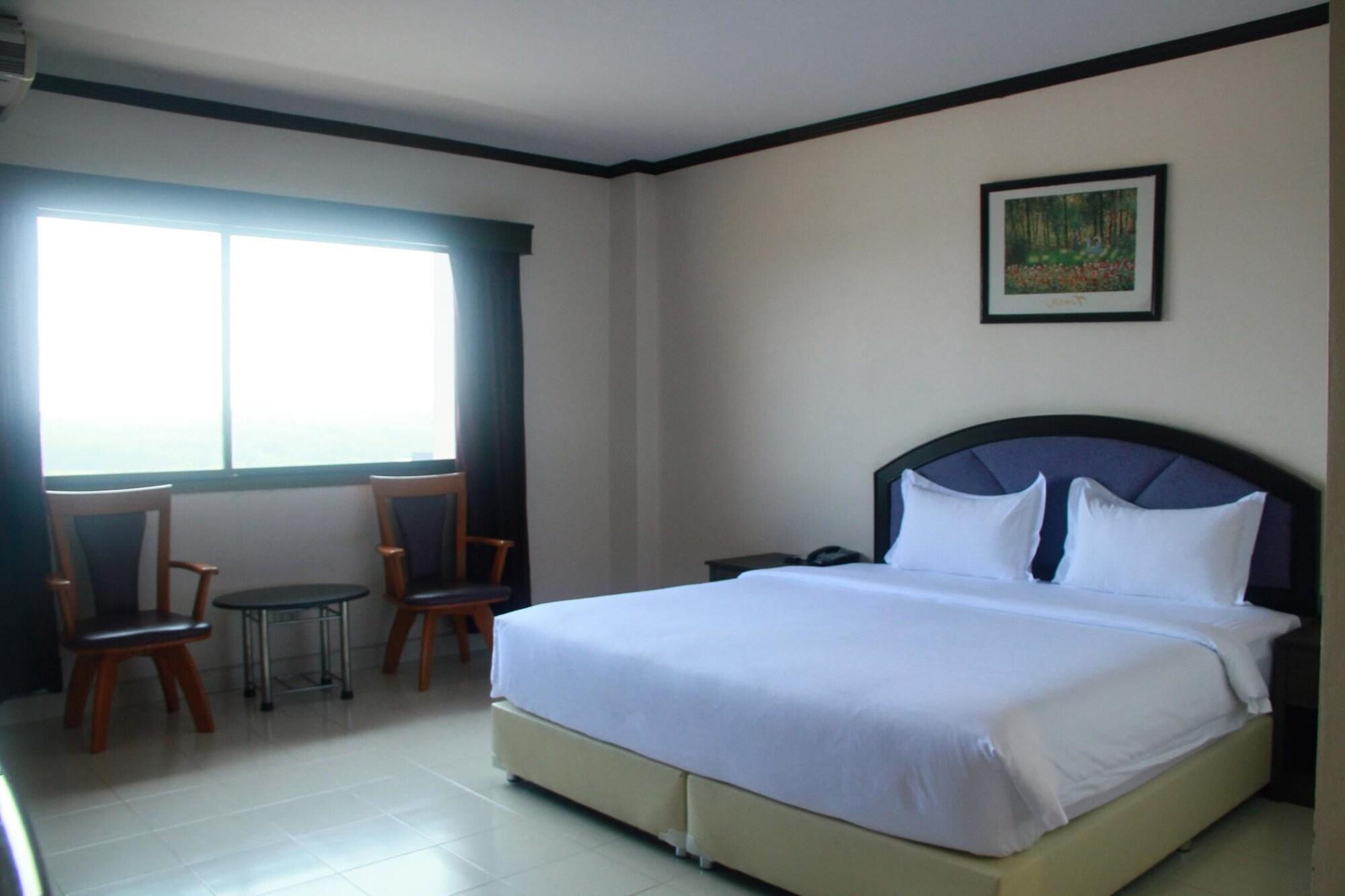 Oliver Hotel Dannok Sadao Bagian luar foto